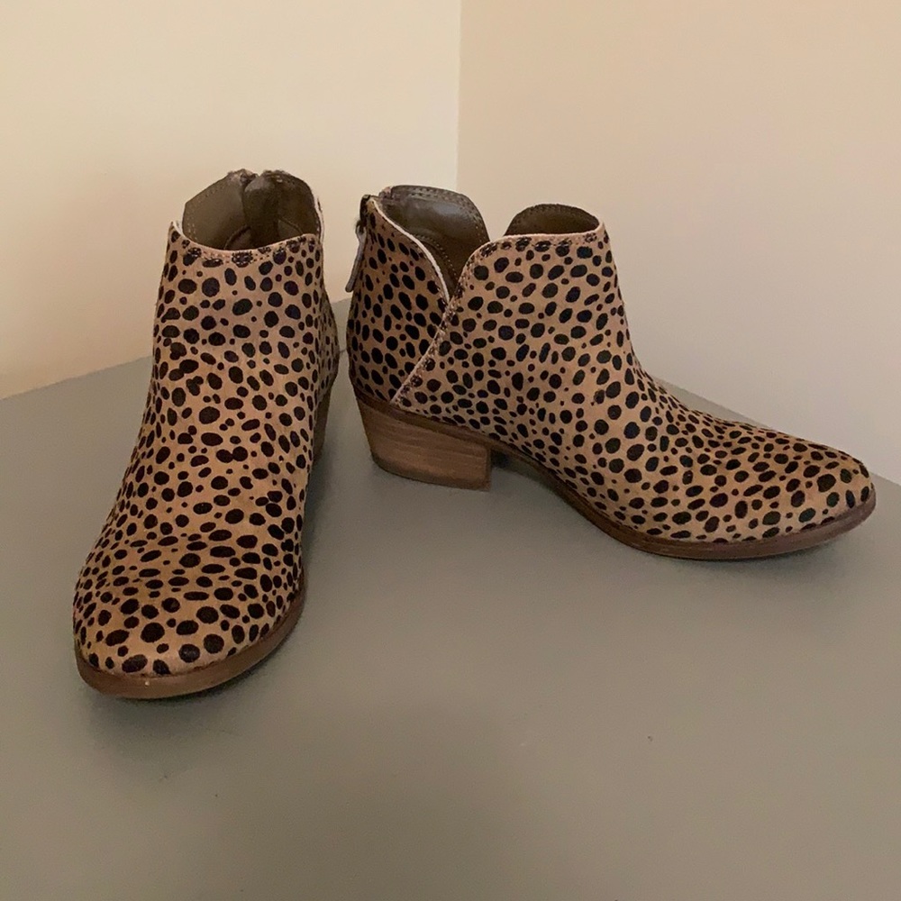 Michael Shannon Leopard Print Booties Size 5.5. L… - image 1